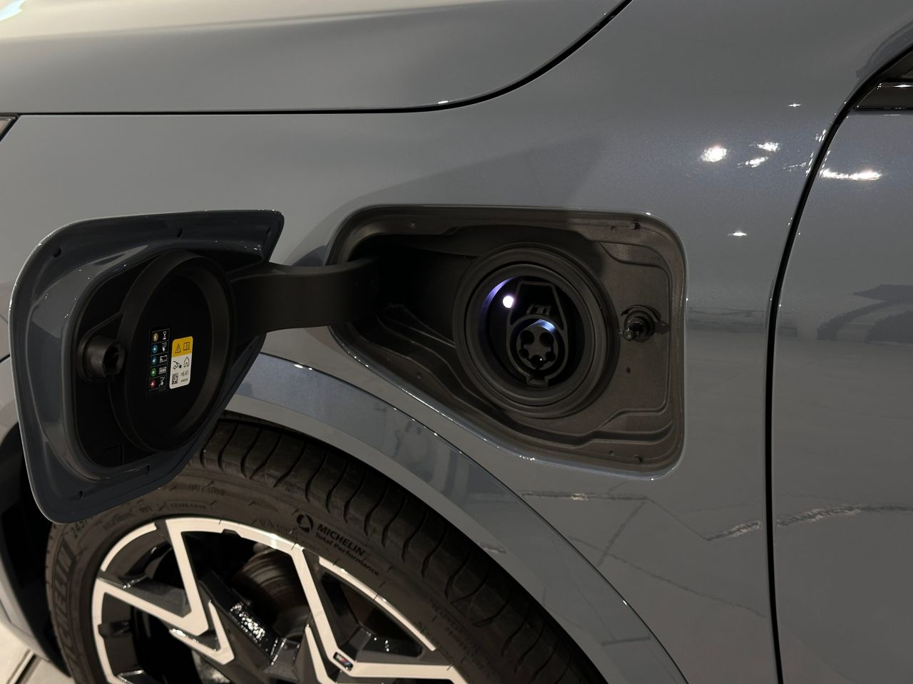 iX2 xDrive30 MSP