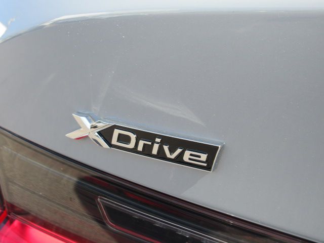 320d xDrive Berline RHD