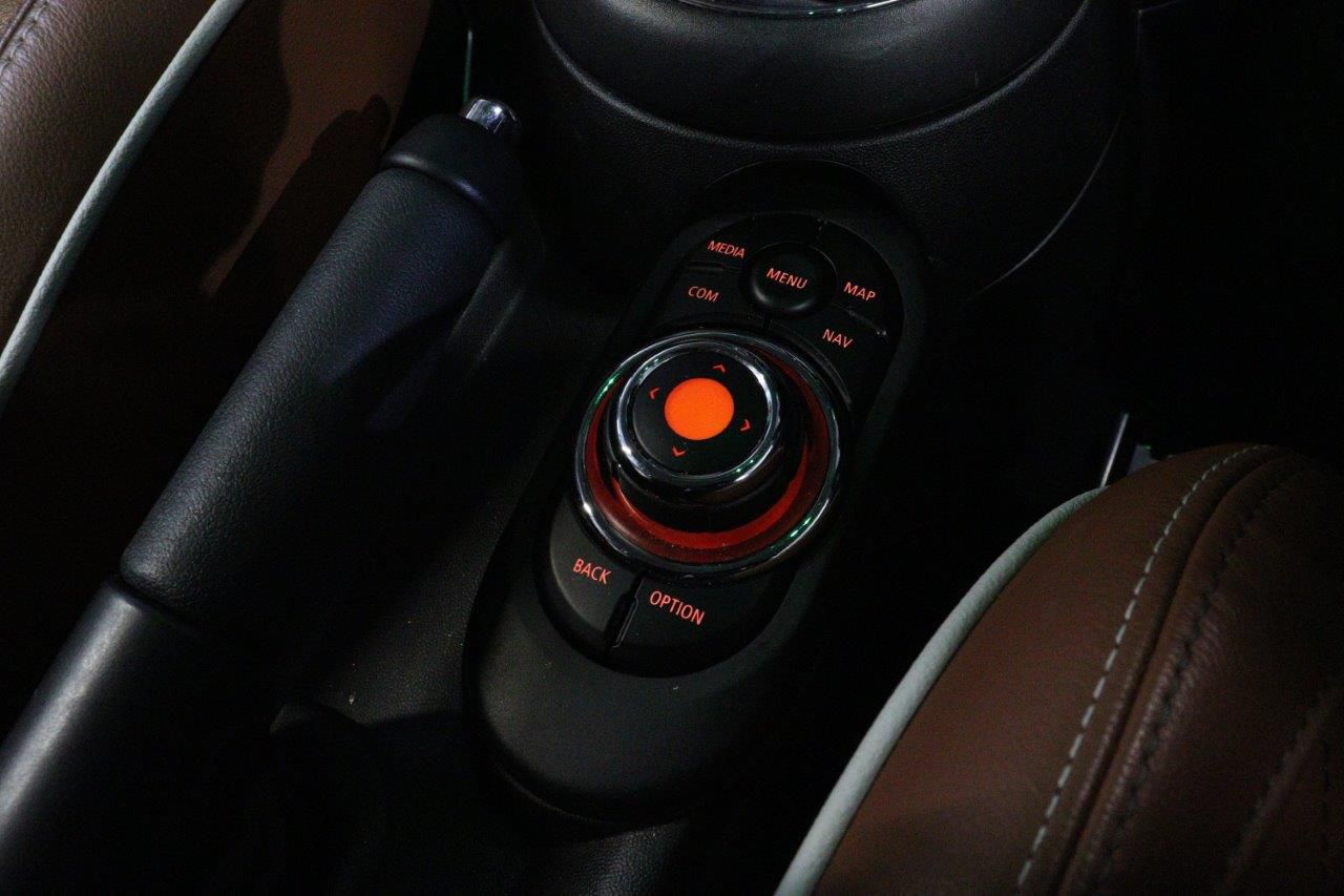 F56 COOPER S D(AT)