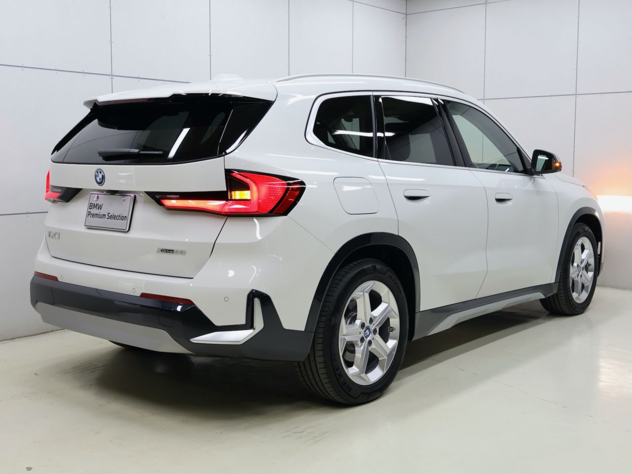 U11 iX1 xDrive30