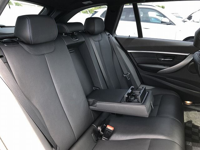 320I TOURING RHD