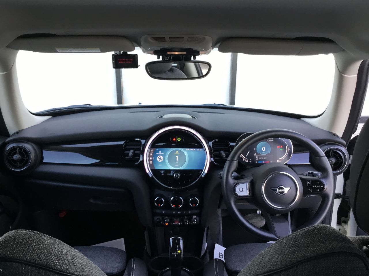 MINI Cooper F56 RHD
