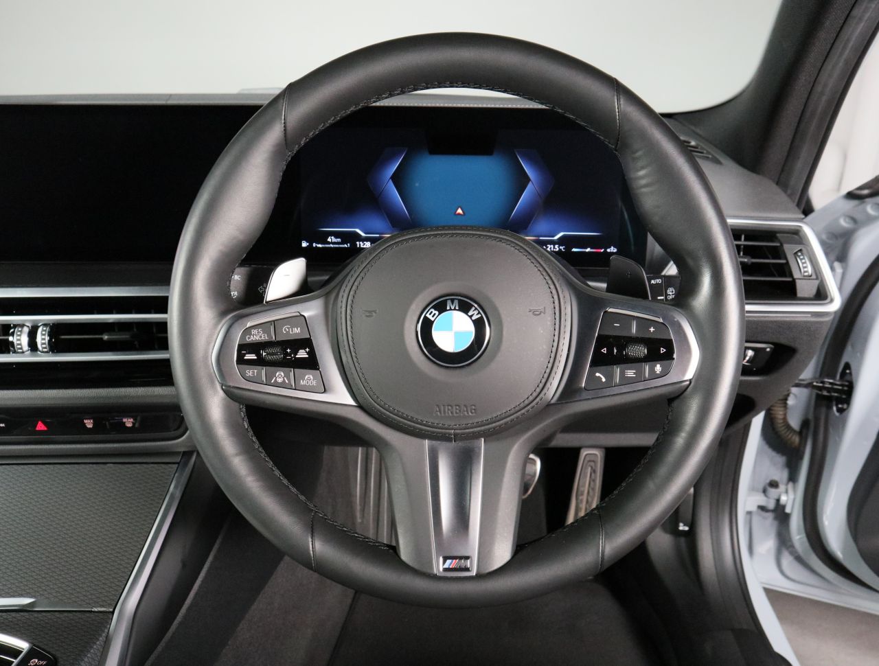 G21 M340i xDrive Touring LCI RHD