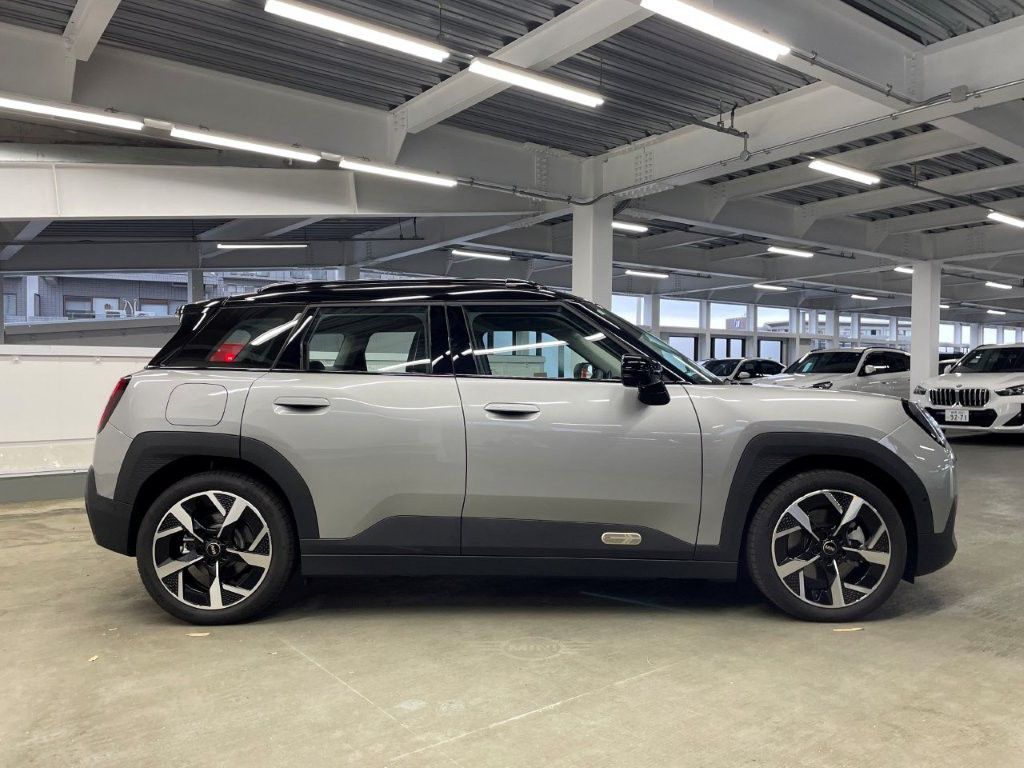 J05 MINI Aceman E