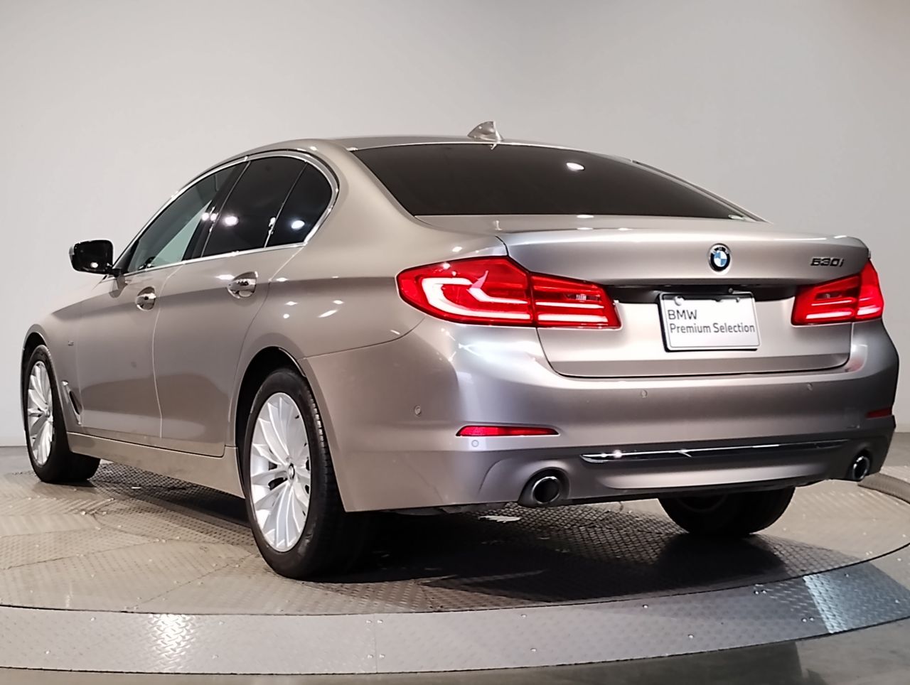 530I