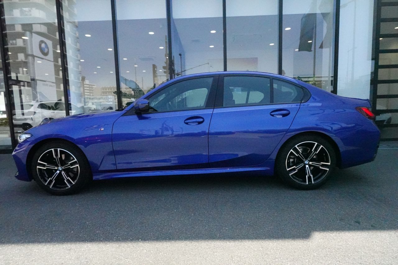320d xDrive Berline RHD