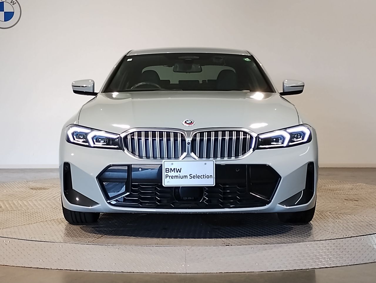 320d xDrive Berline RHD