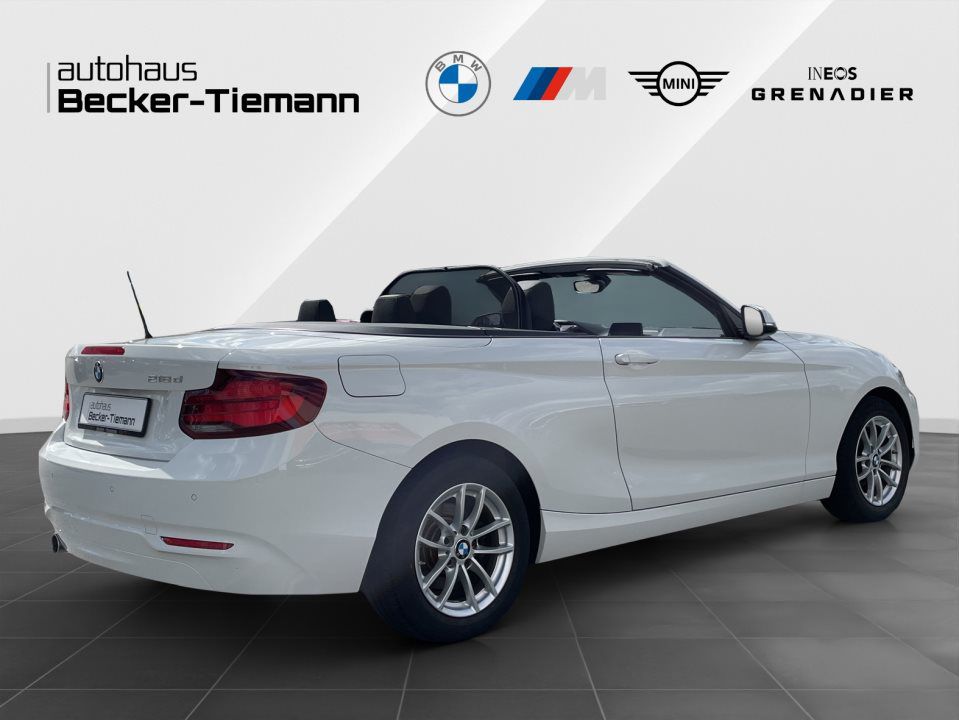 BMW 218
