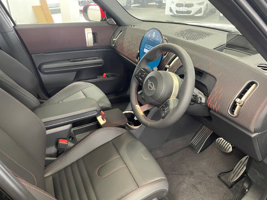 U25 MINI John Cooper Works Countryman ALL4