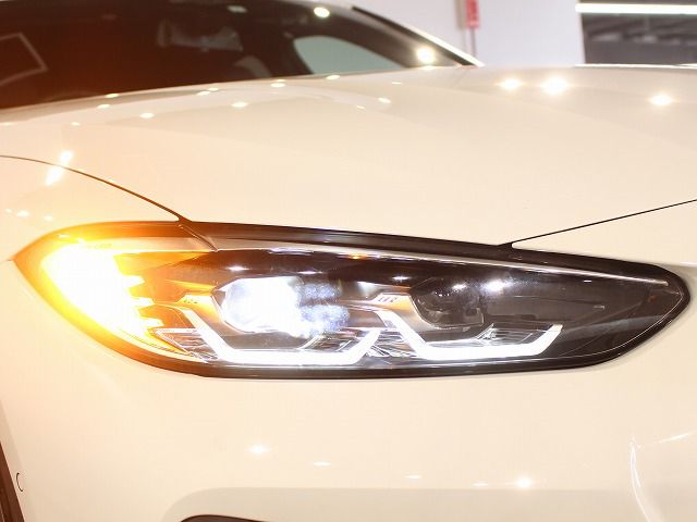 G26 i4 eDrive40 RHD
