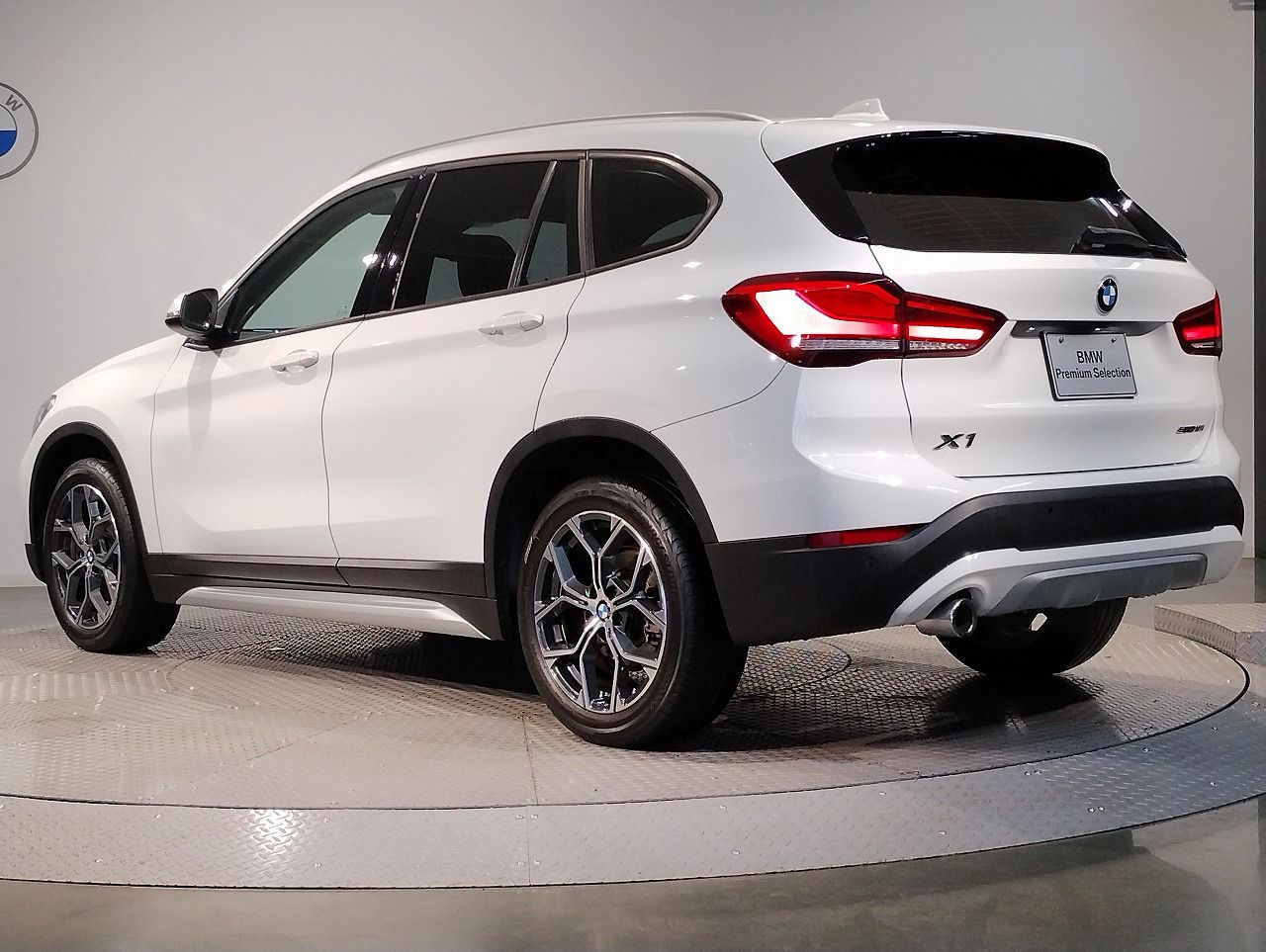 X1 sDrive18i RHD
