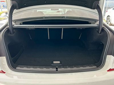 G20 330e Saloon RHD MX