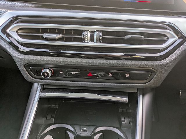 320d xDrive Berline RHD