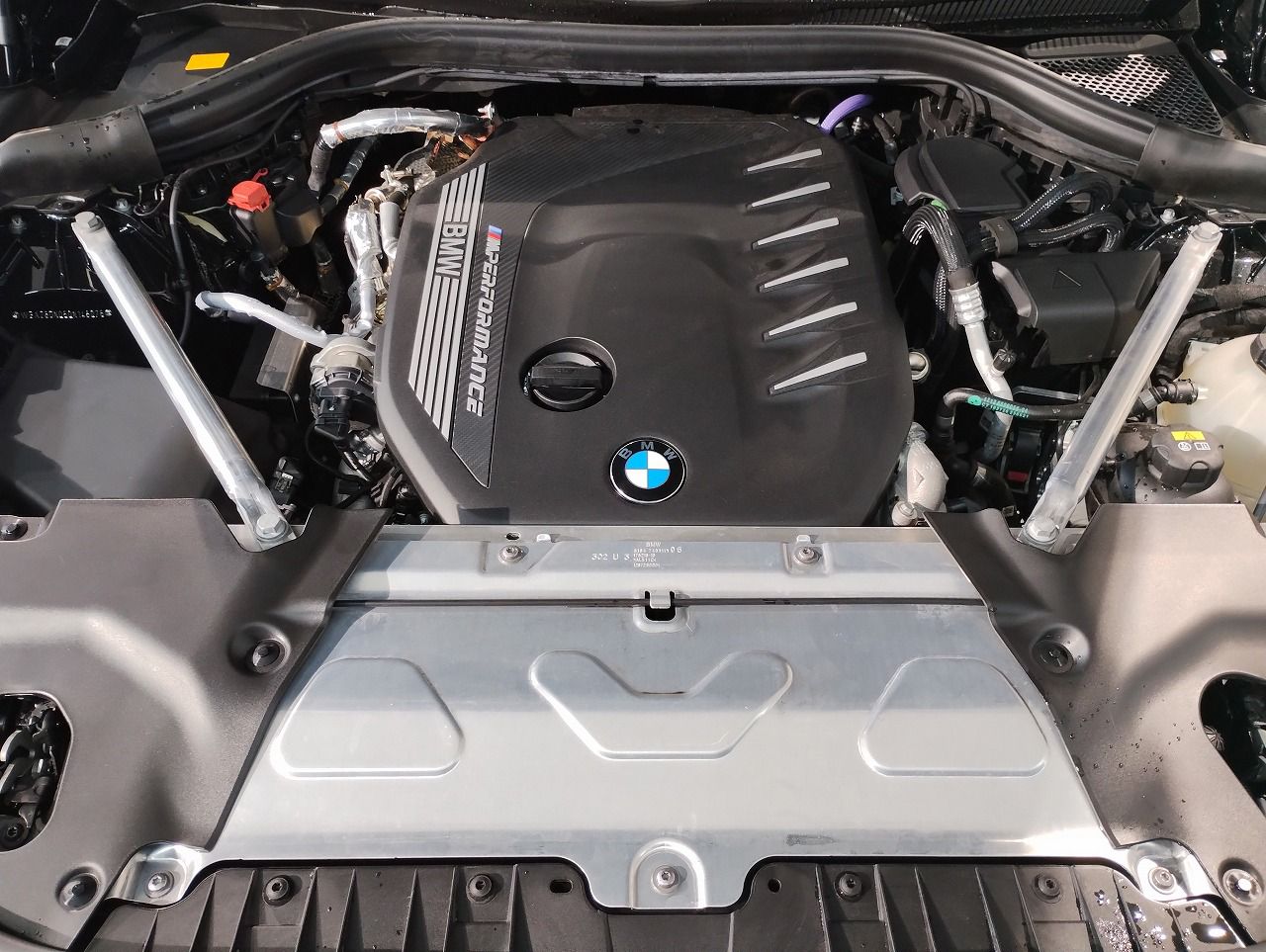 G01 X3 M40d RHD LCI ZA