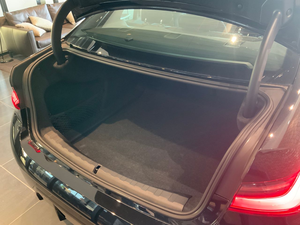 320d xDrive Berline RHD