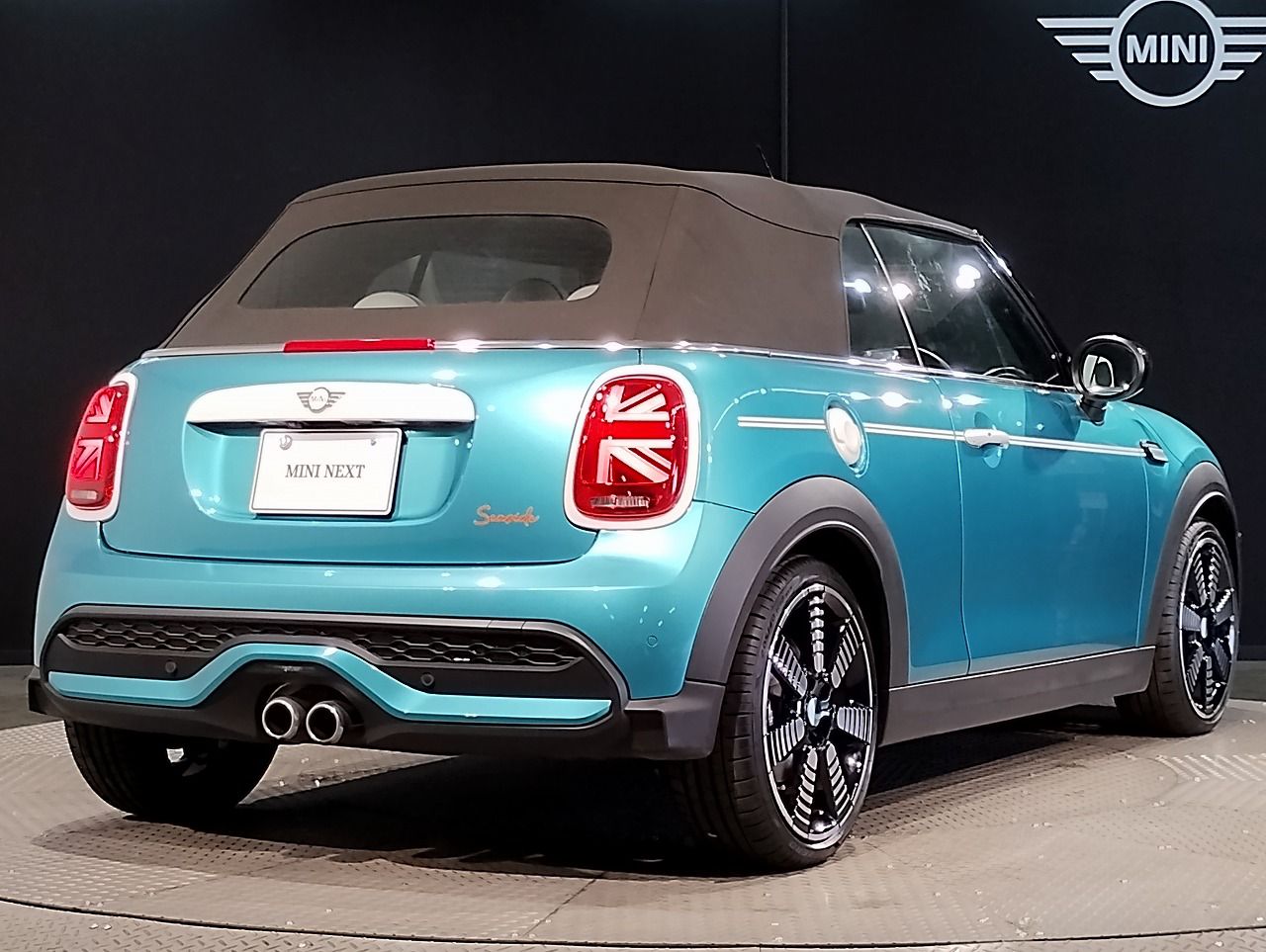MINI Cooper S Convertible RHD