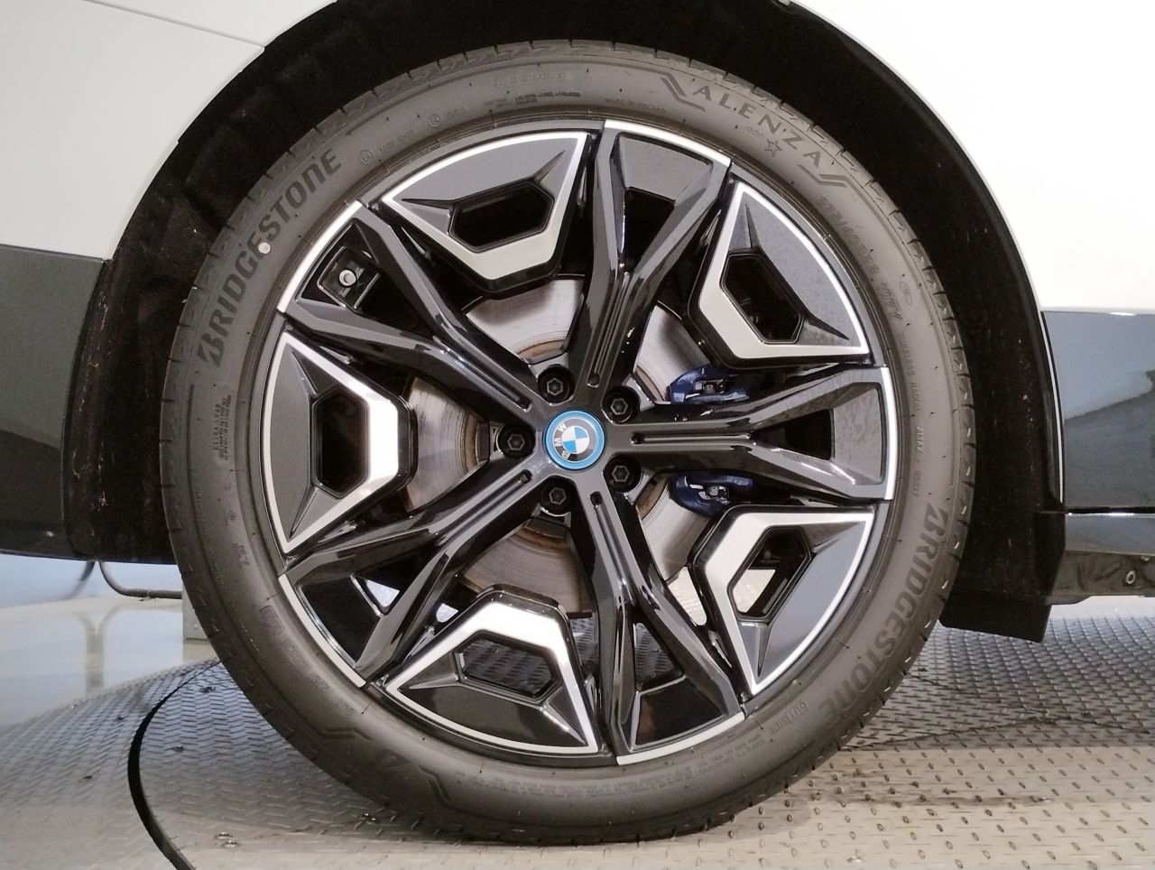 i20 iX xDrive40