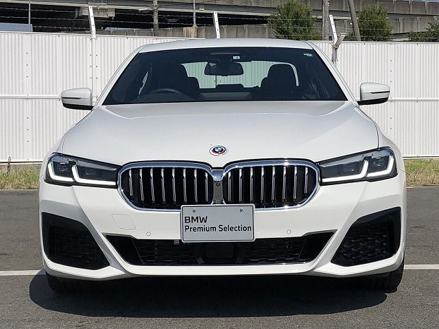 530e Sedan RHD