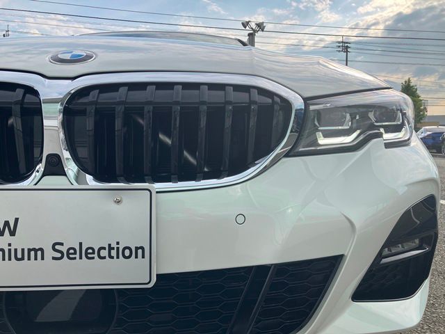 G20 330e Saloon RHD