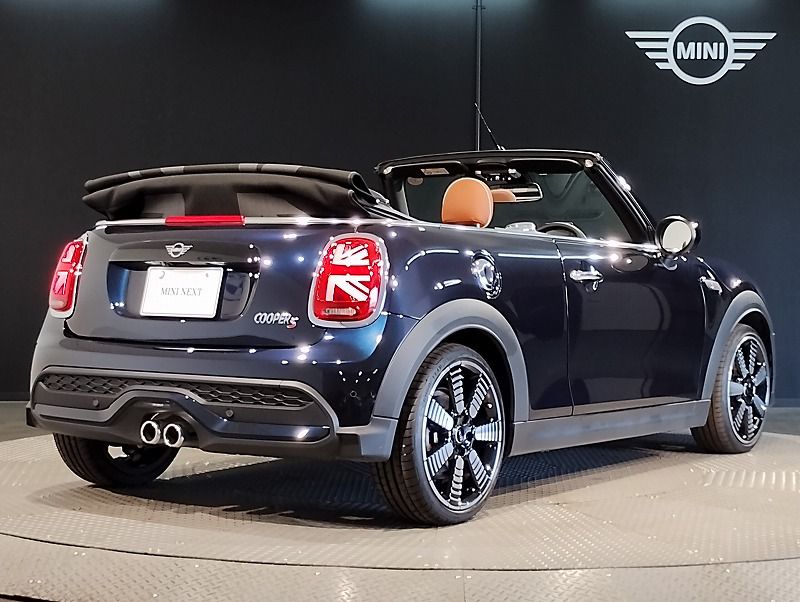 MINI Cooper S Convertible RHD