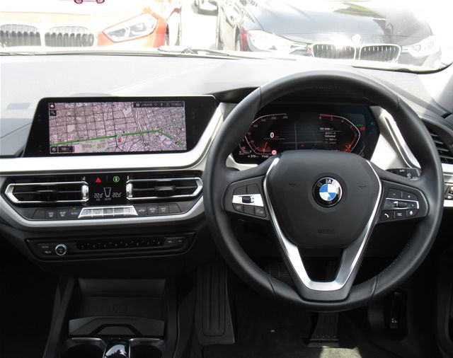 F40 118d Sports Hatch 5-door B47 2.0d