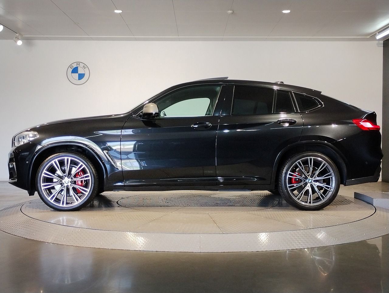X4 M40i RHD