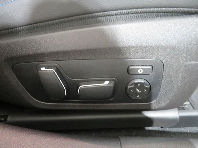 G20 320i Saloon LCI RHD MX