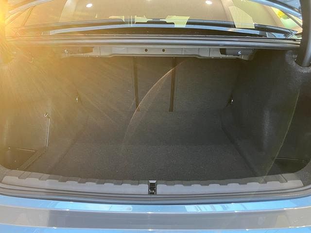 320d xDrive Berline RHD