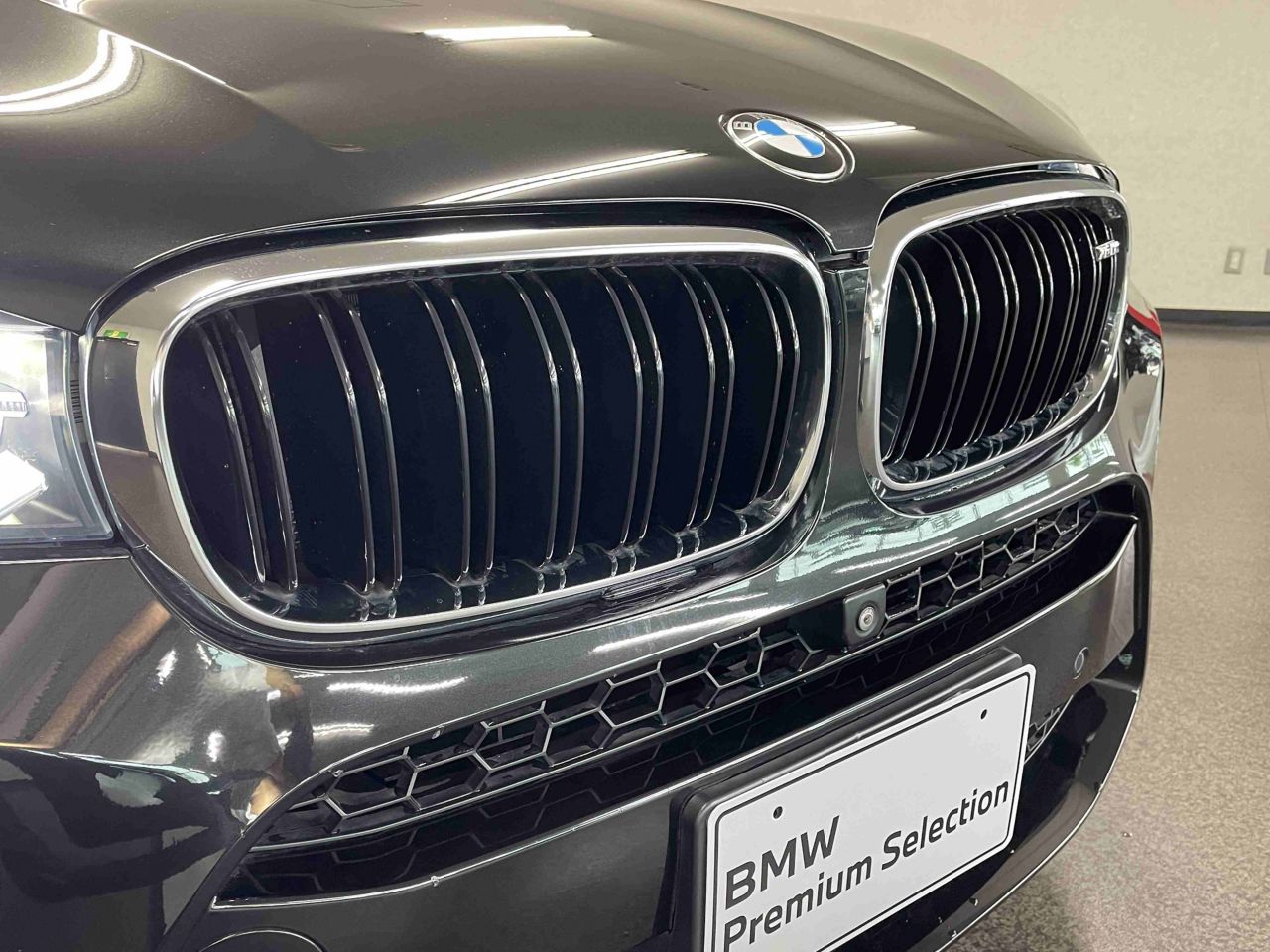 X6M RHD