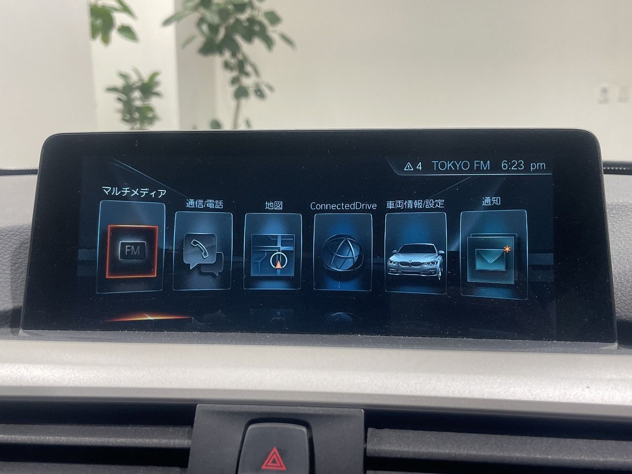 318I SEDAN RHD
