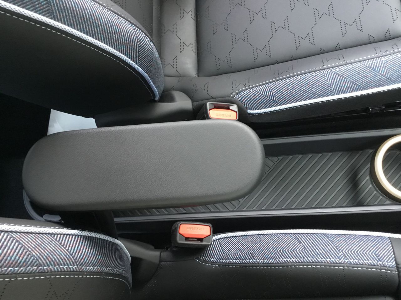 J05 MINI Aceman E