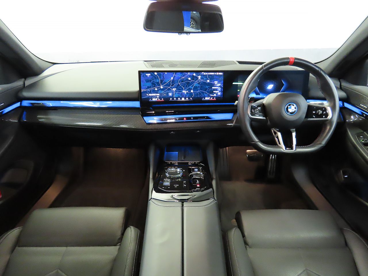 BMW i5 M60 xDrive Sedan RHD