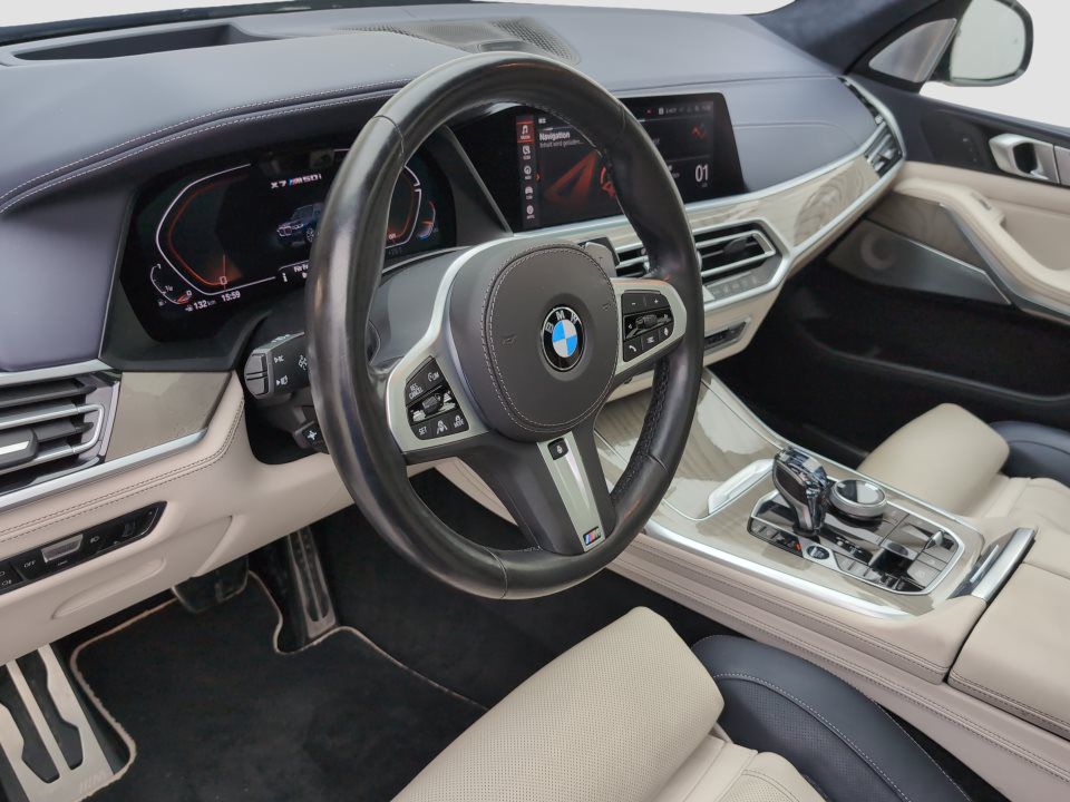 BMW X7