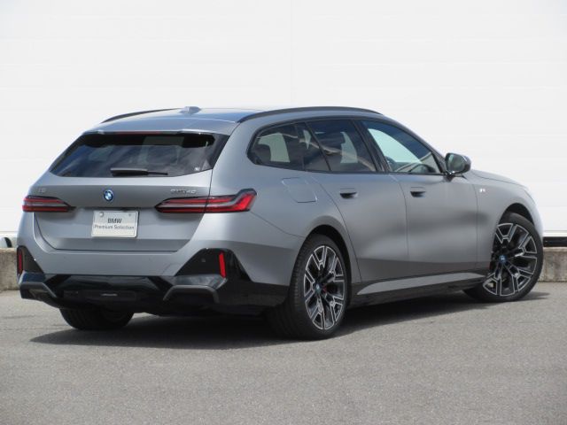 BMW i5 eDrive40 M Sport RHD