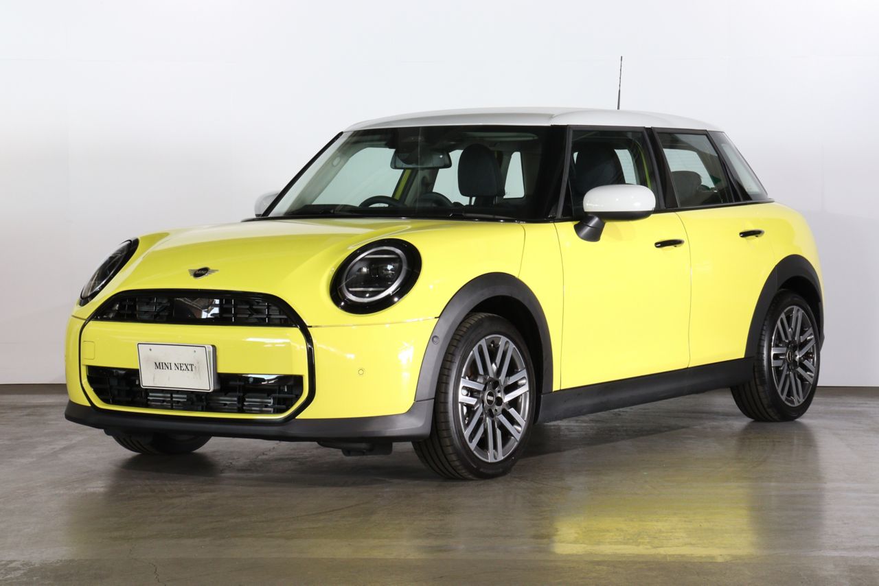 THE NEW MINI COOPER (5 DOOR) C