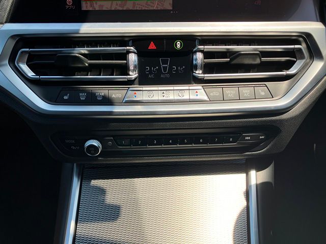 G20 320i Saloon RHD TU