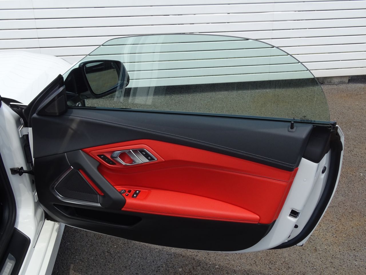 G29 z4 sDrive20i RHD