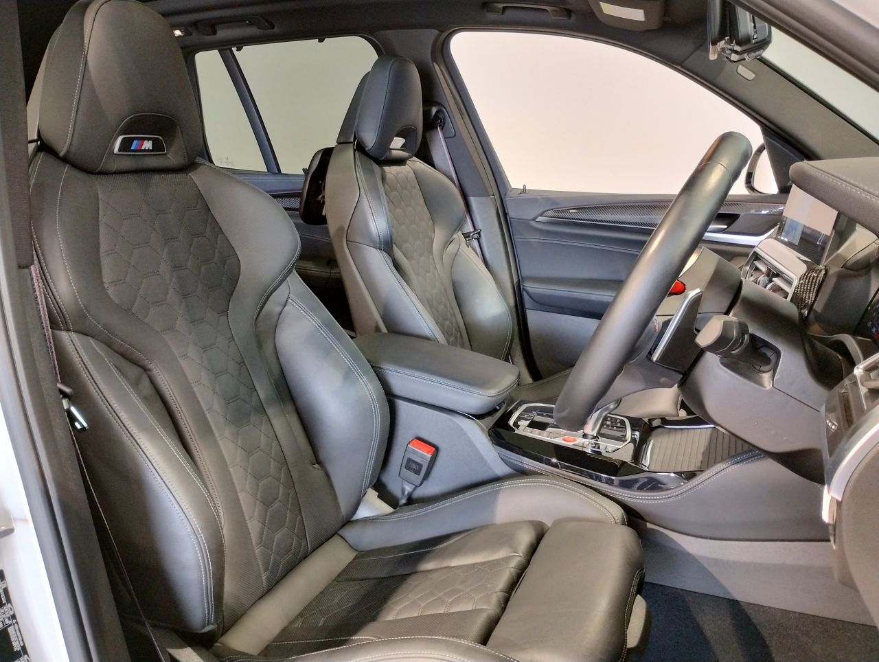 F97 X3 M RHD LCI