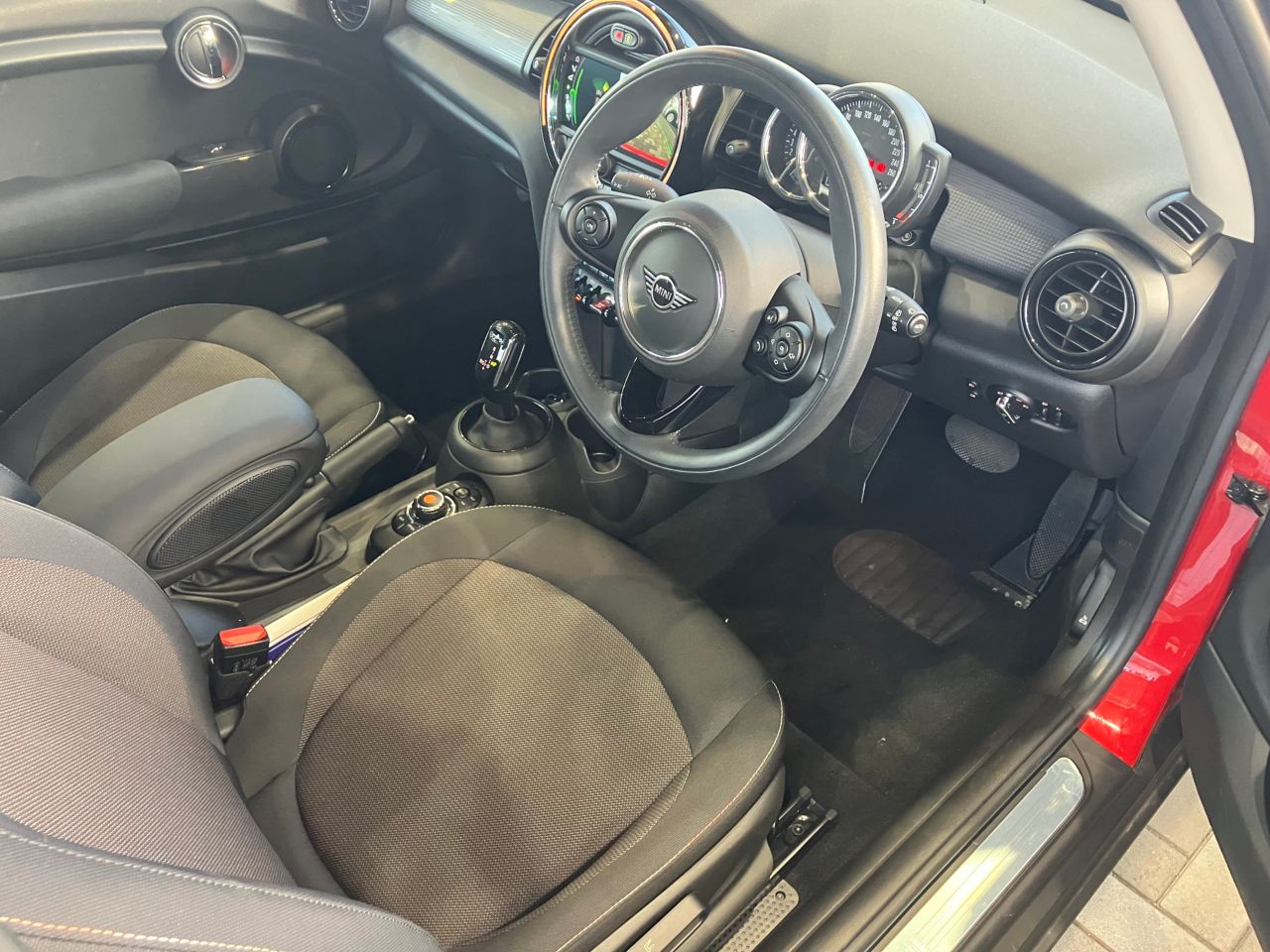 F56 MINI Cooper 3-Door Hatch LCI