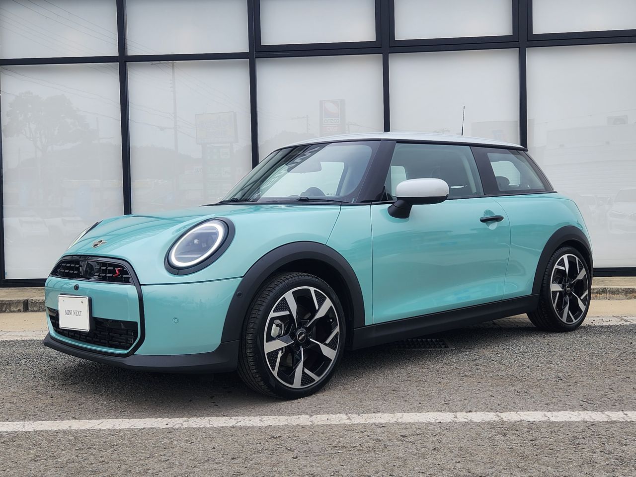 THE NEW MINI COOPER (3 DOOR) S