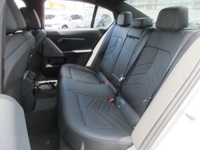 520i Sedan RHD