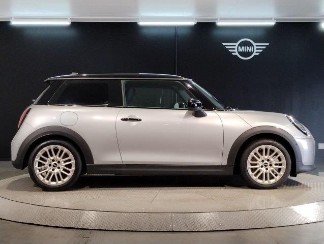 F66 MINI Cooper C 3Dr