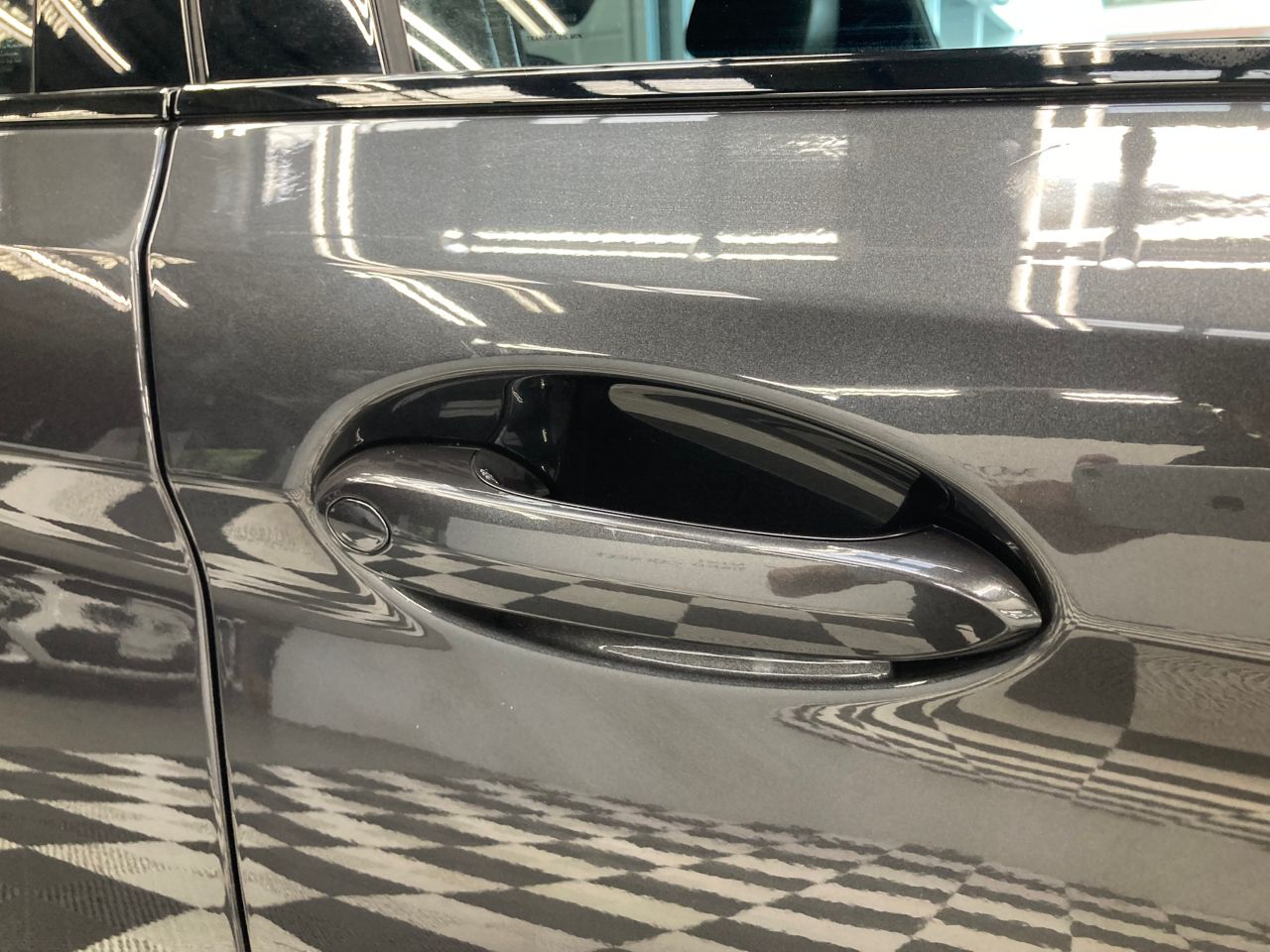 520d xDrive Sedan RHD