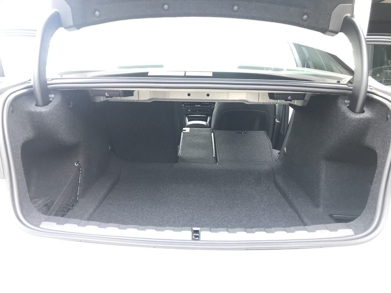 320d xDrive Berline RHD