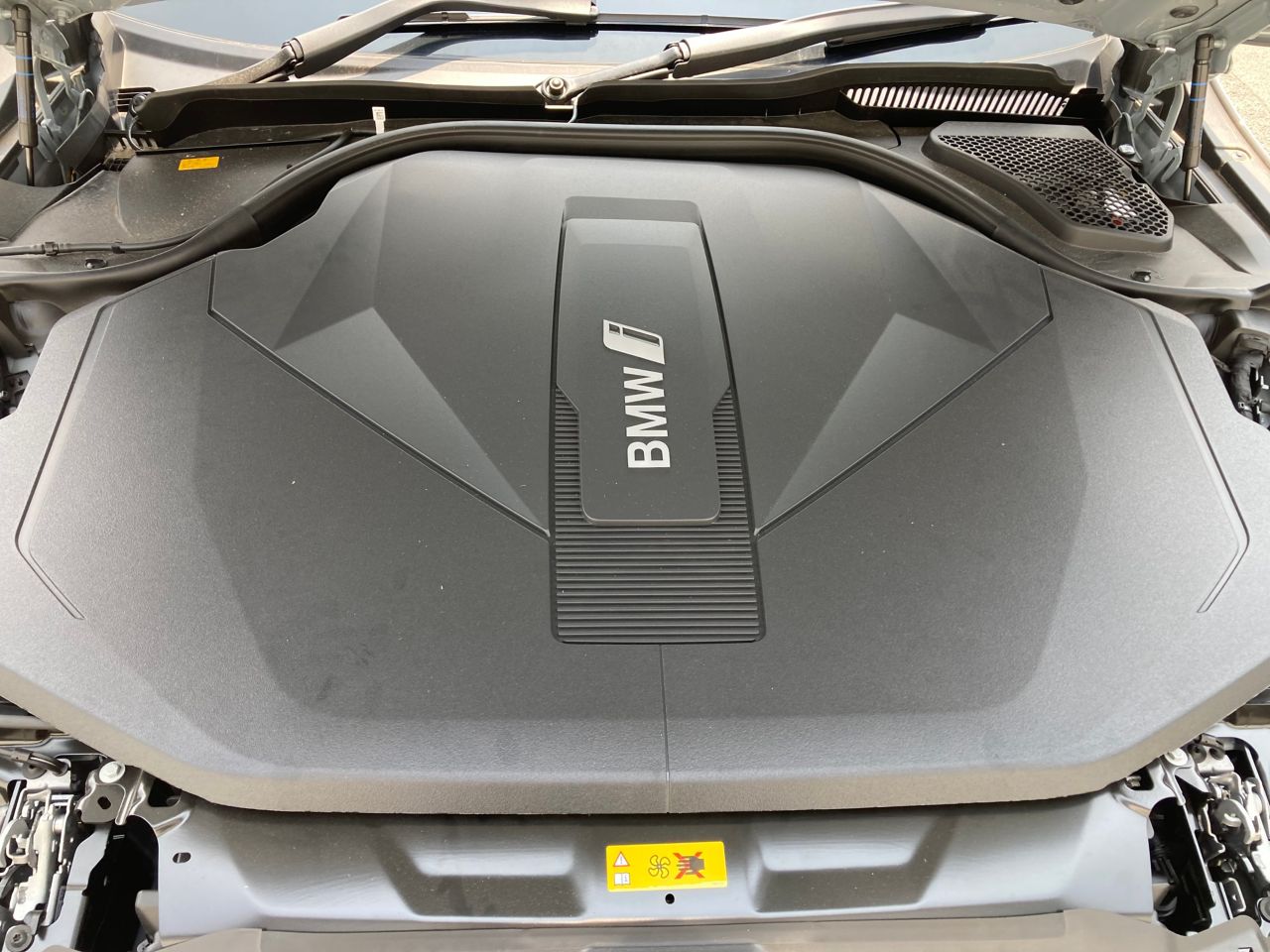 BMW i5 eDrive40 Sedan RHD