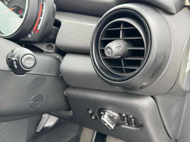 F55 COOPER D (AT)