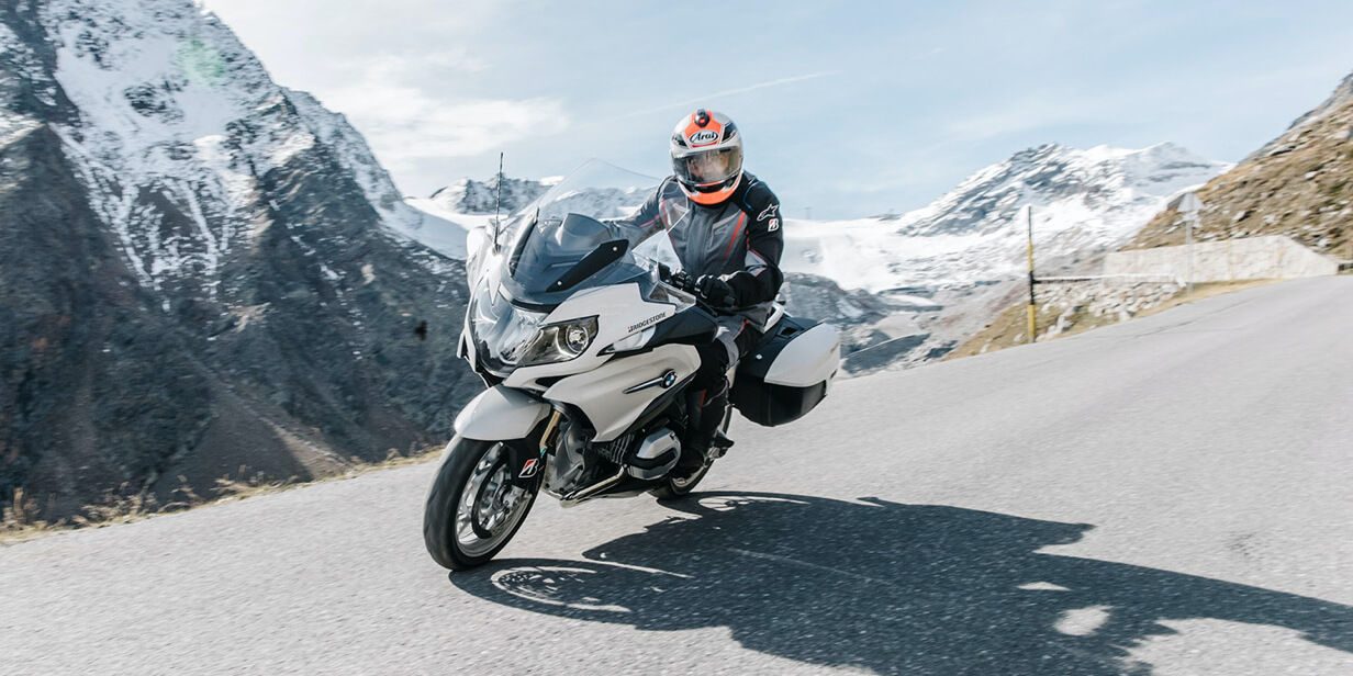 Comfortably zigzagging on mountain roads with a motorcycle on Bridgestone Battlax BT-023 tyres.