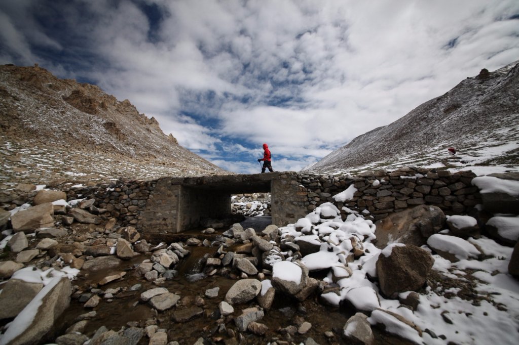 Blåsor? Kyla? Snö? Den största utmaningen för löpare som tar sig an "The High" i Himalaya är höjdsjuka. Foto: La Ultra 333