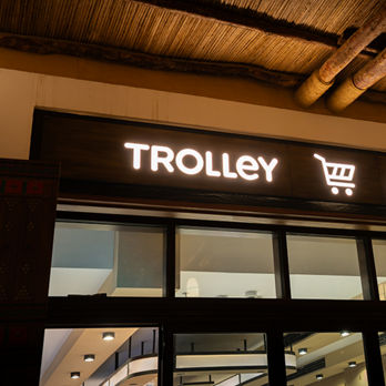 trolley-diriyah-storefront