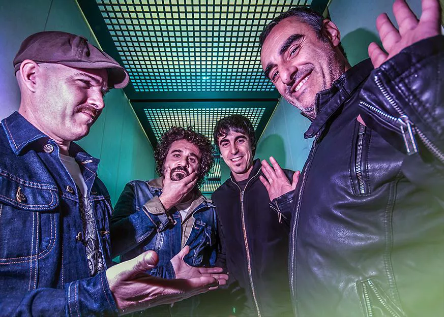 El grupo presenta "Aske maitte, aske bizi". Foto: Galder Izagirre.